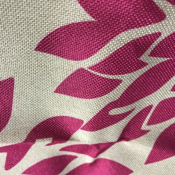 NWOT Pillow Cover for 16"x16" pillows. Decoration, flowers, couch, design - Picture 2 of 8